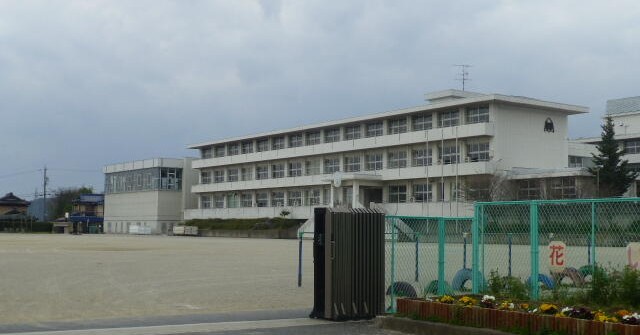 中保育園