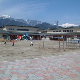 粕川幼稚園の写真1