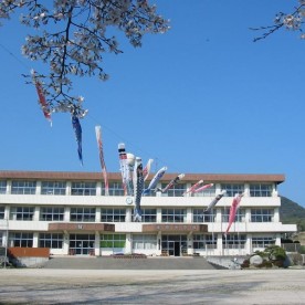 束荷幼稚園
