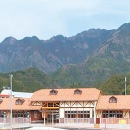 認定こども園にじいろ園