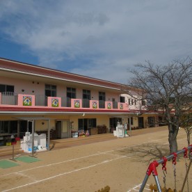 幼保連携型認定こども園　市場こども園