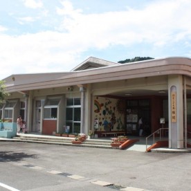 認定こども園服間