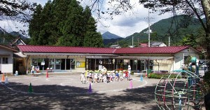板荷児童館