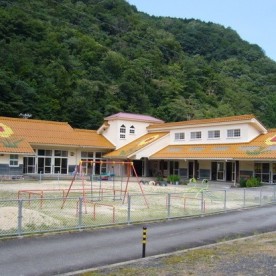 匹見保育所の写真1