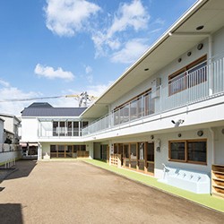 学校法人すみれ学園　幼保連携型認定こども園　すみれ幼稚園の写真2