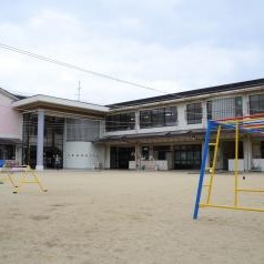 八尾市立西郡そよかぜこども園