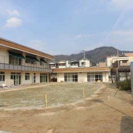 縄手南こども園