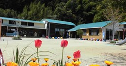 光明幼稚園