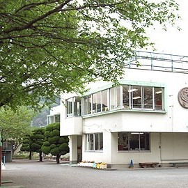 富丘こども園