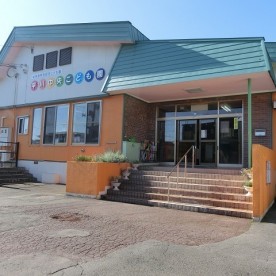 平川中央こども園