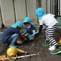 霊南坂幼稚園の写真2