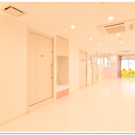 サロン・ド・ひまわり医学町保育園