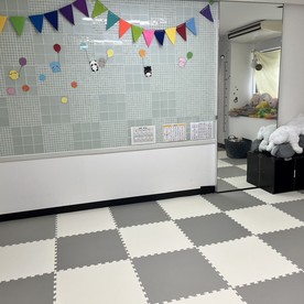 お試し保育と一時預かり専門託児所 ママズスマイル 新宿南口店