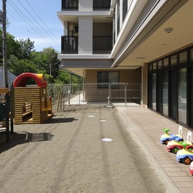 育生会 ひまわり保育園の写真2