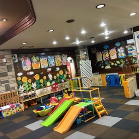 夜間キッズ笑子(にこ)