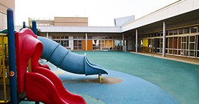 川口市立　川口駅前保育園