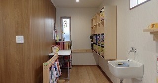 ぶんぶん保育室